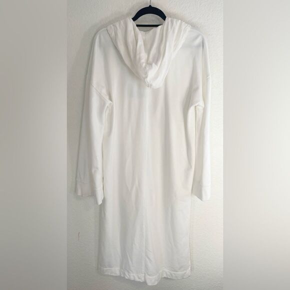 YOUNG FABULOUS & BROKE White Zip Front Robe Dress with hood and pockets size L - Picture 3 of 6